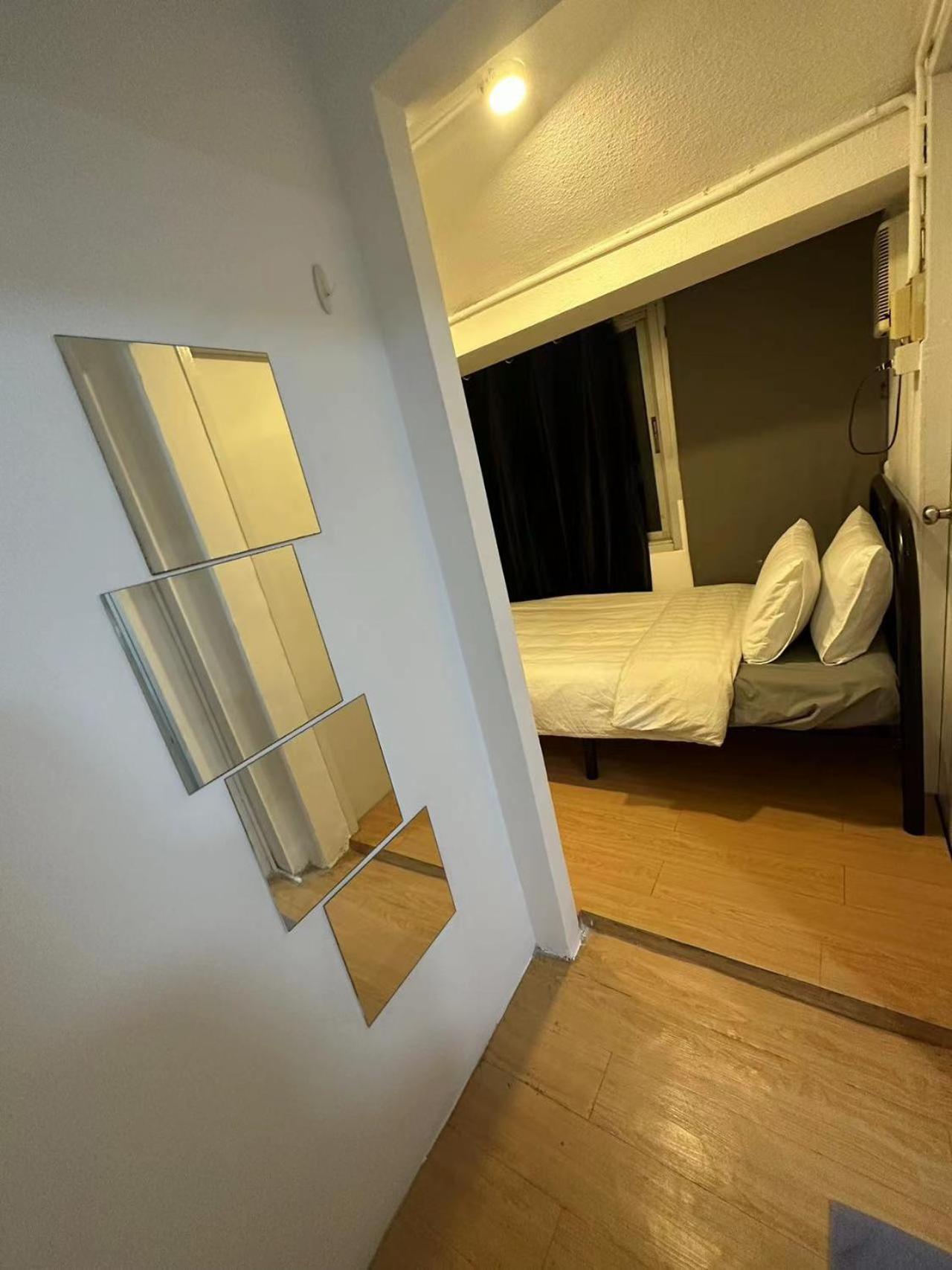 The Cute Silom Hostel Банкок Екстериор снимка