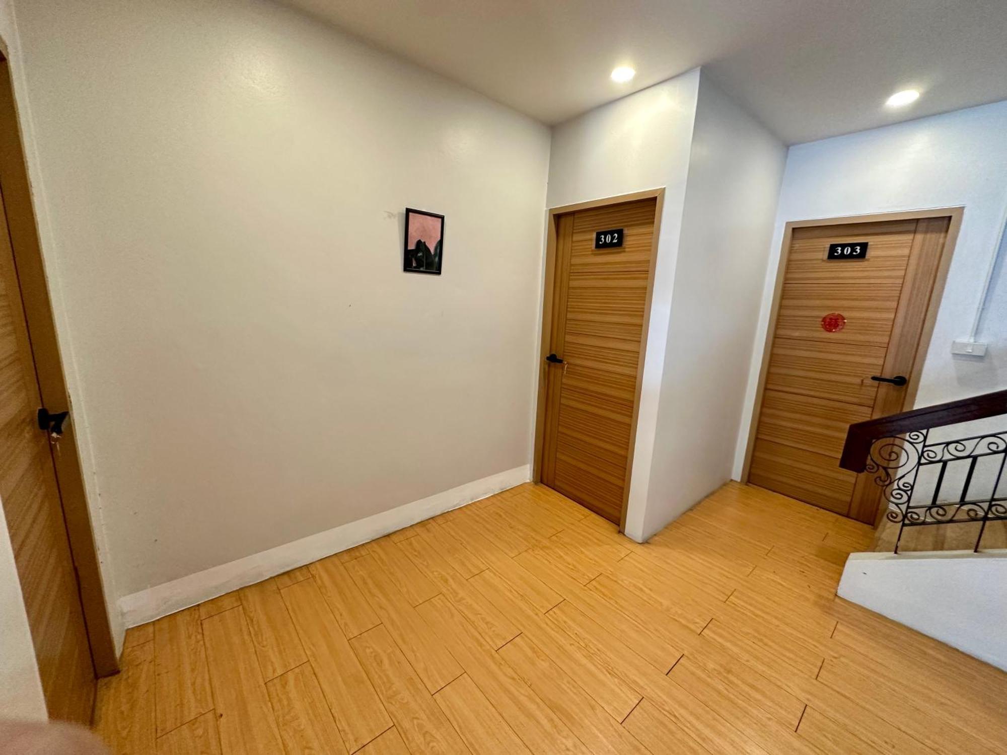The Cute Silom Hostel Банкок Екстериор снимка