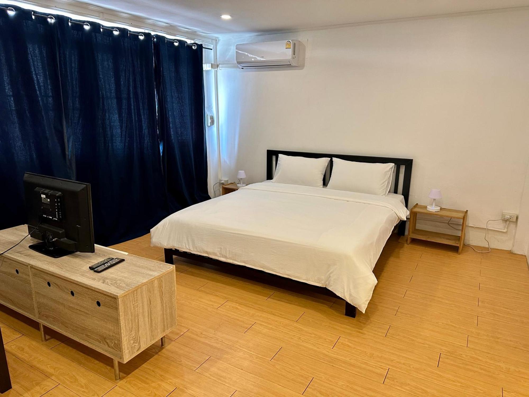 The Cute Silom Hostel Банкок Екстериор снимка