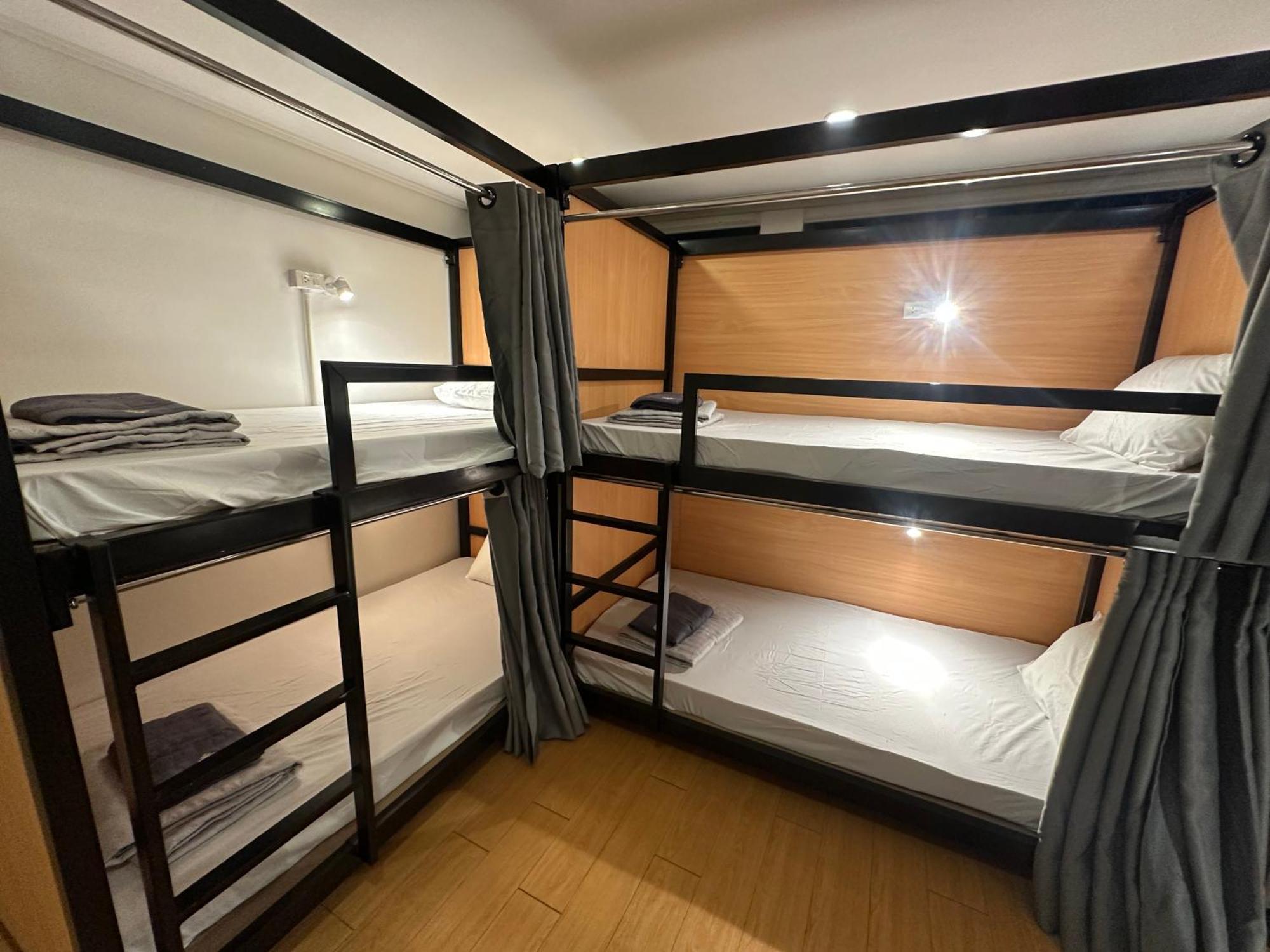 The Cute Silom Hostel Банкок Екстериор снимка